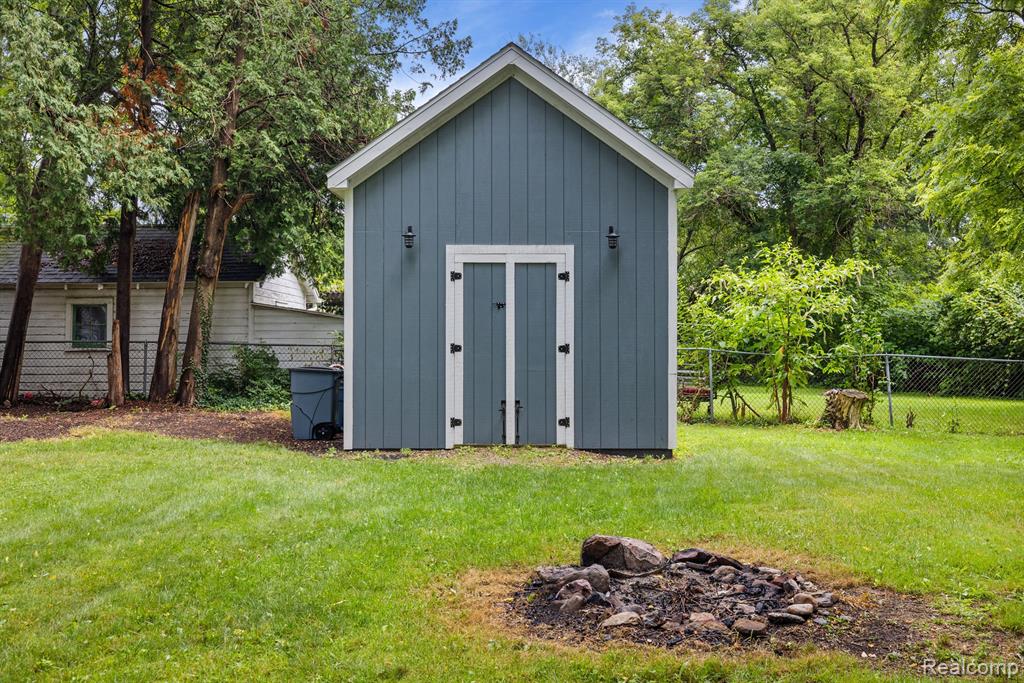 536 ATWATER Street, Lake Orion, MI 48362 — Photo 37