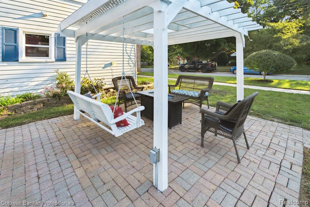 206 E SHERMAN Street, Holly, MI 48442 — Photo 24