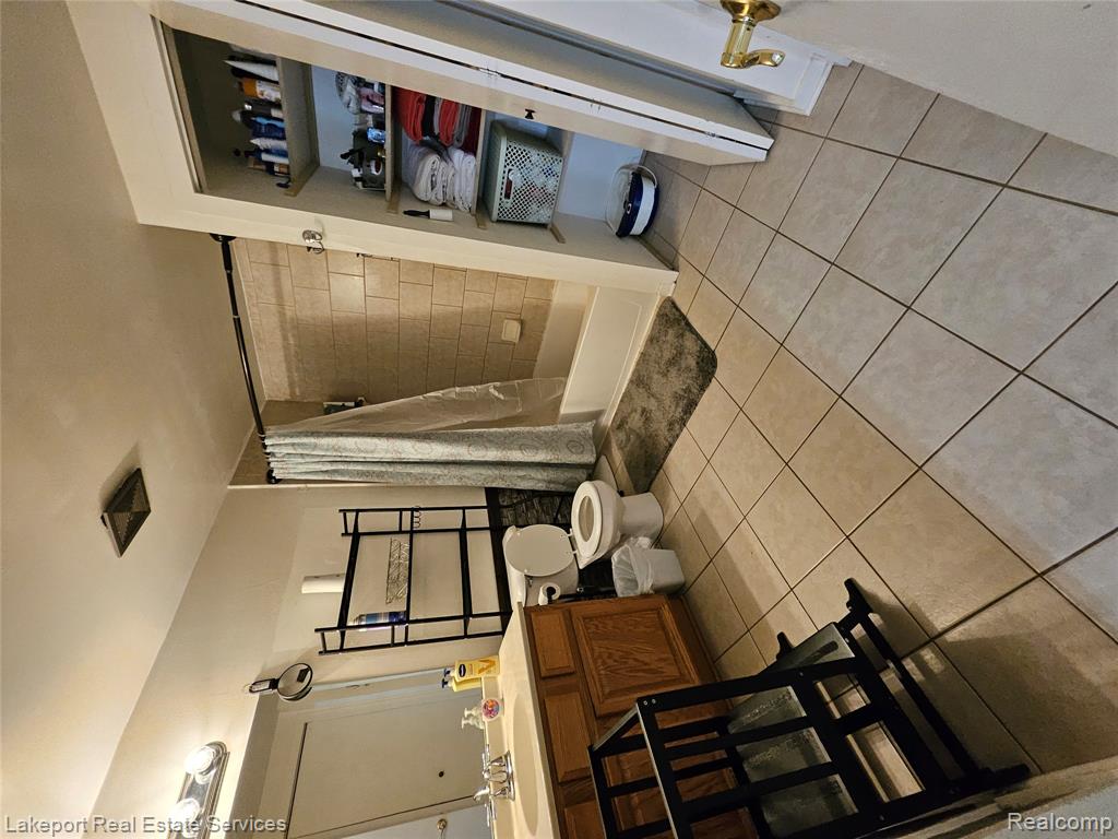 814 Saint James Street, Marysville, MI 48040 — Photo 8