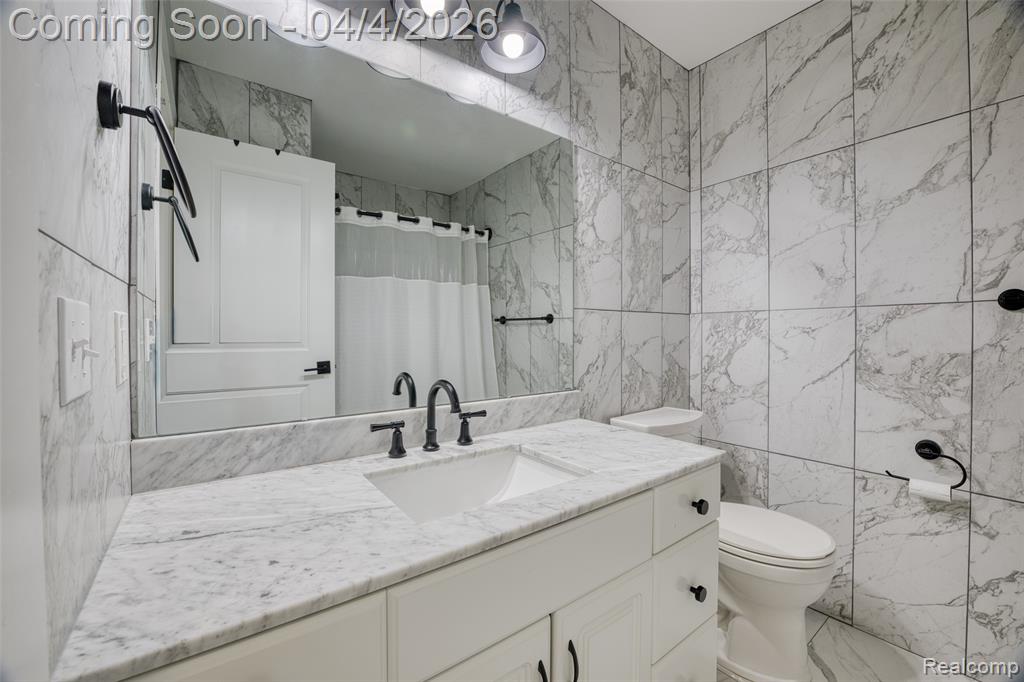 23532 Stonehenge Boulevard, Novi, MI — Photo 20