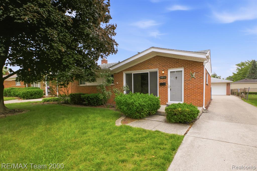 8512 Norborne Avenue, Dearborn Heights, MI 48127 — front exterior