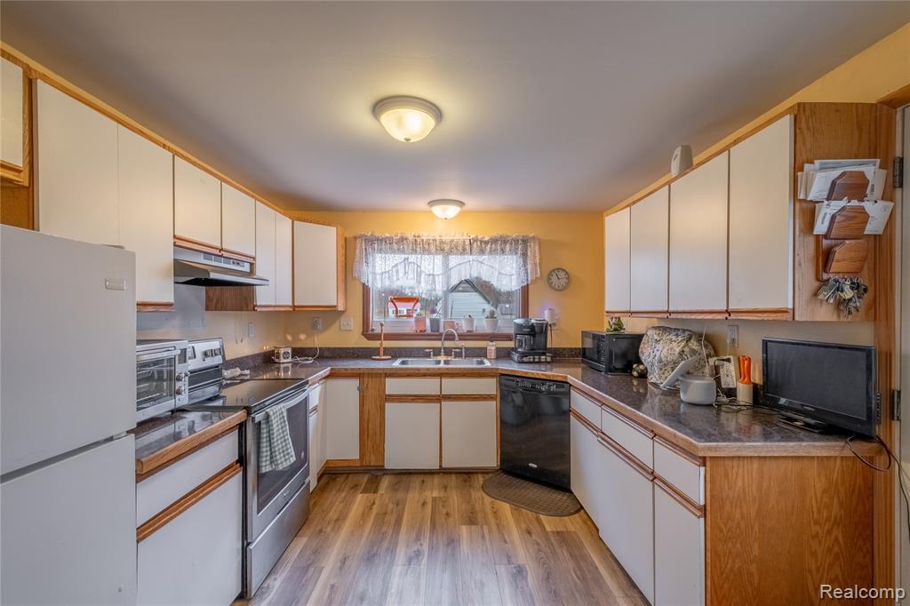 12402 McCumsey Road, Clio, MI 48420 — Photo 18