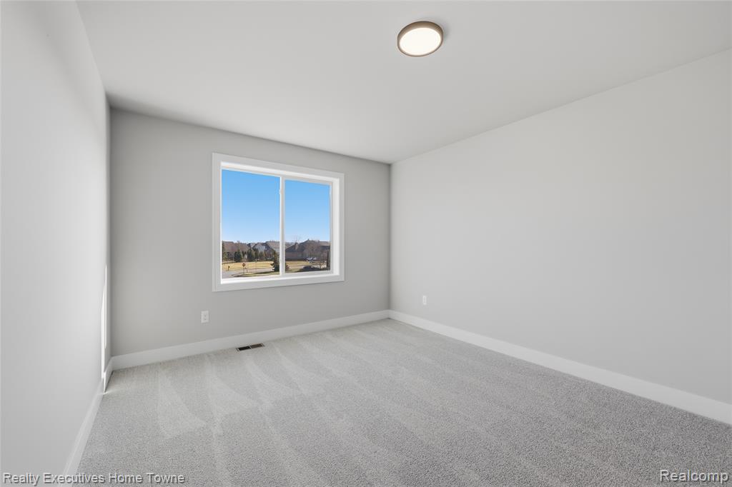 35701 Strongford Drive, New Baltimore, MI, 48047