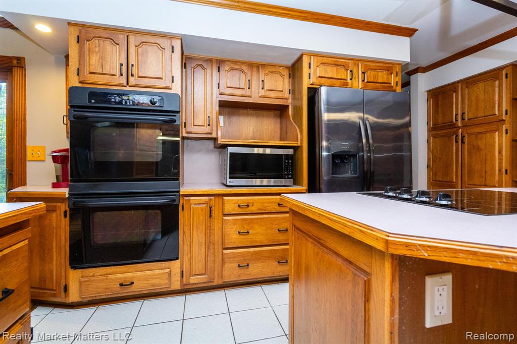 7505 Falling Leaf Court, Flushing, MI 48433 — Photo 5