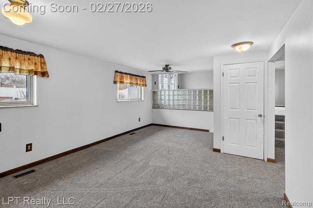 22507 Doncaster Avenue, Brownstown, MI 48193 — Photo 17