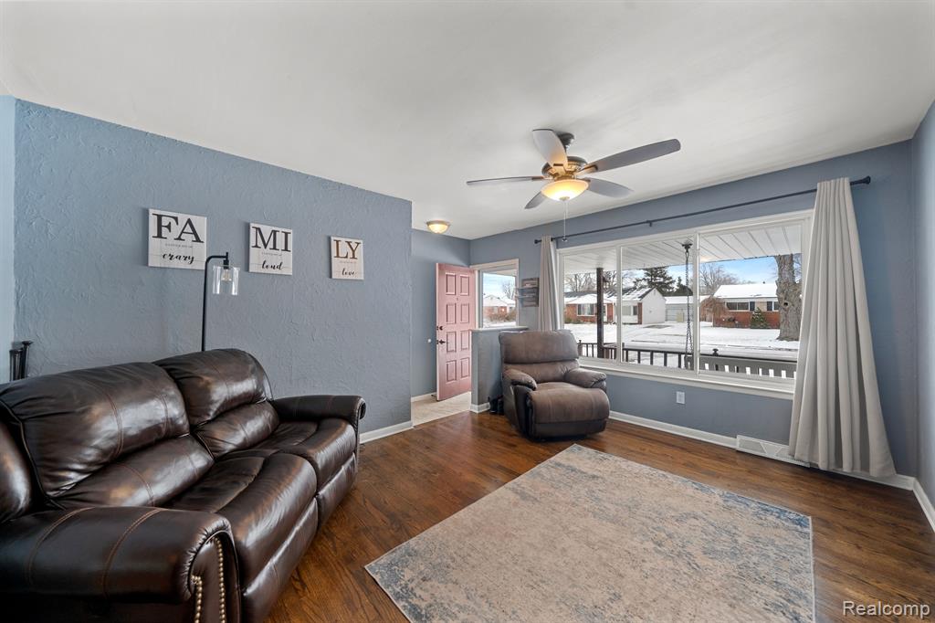 7249 MOHAWK Street, Westland, MI — Photo 8