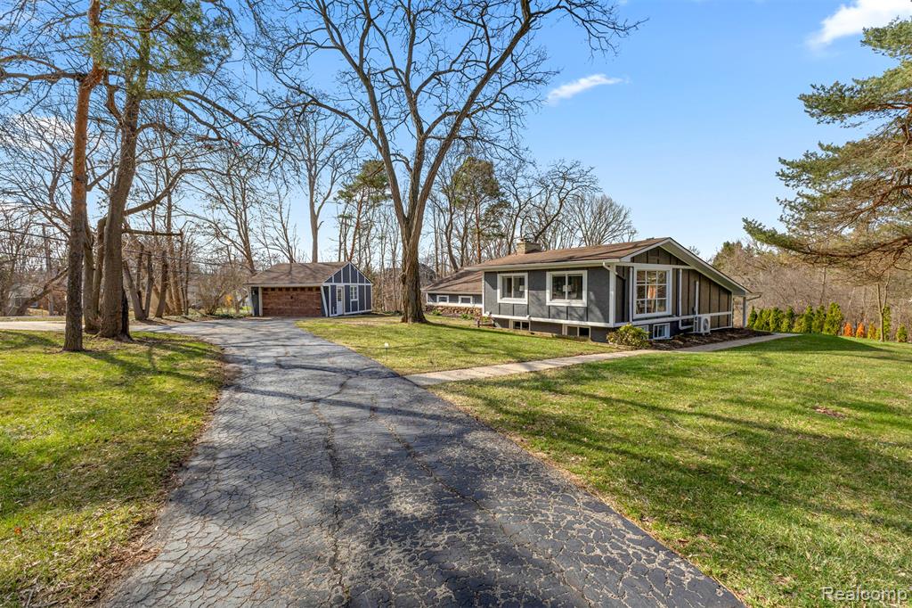 45401 W 9 Mile Road, Novi, MI — Photo 36