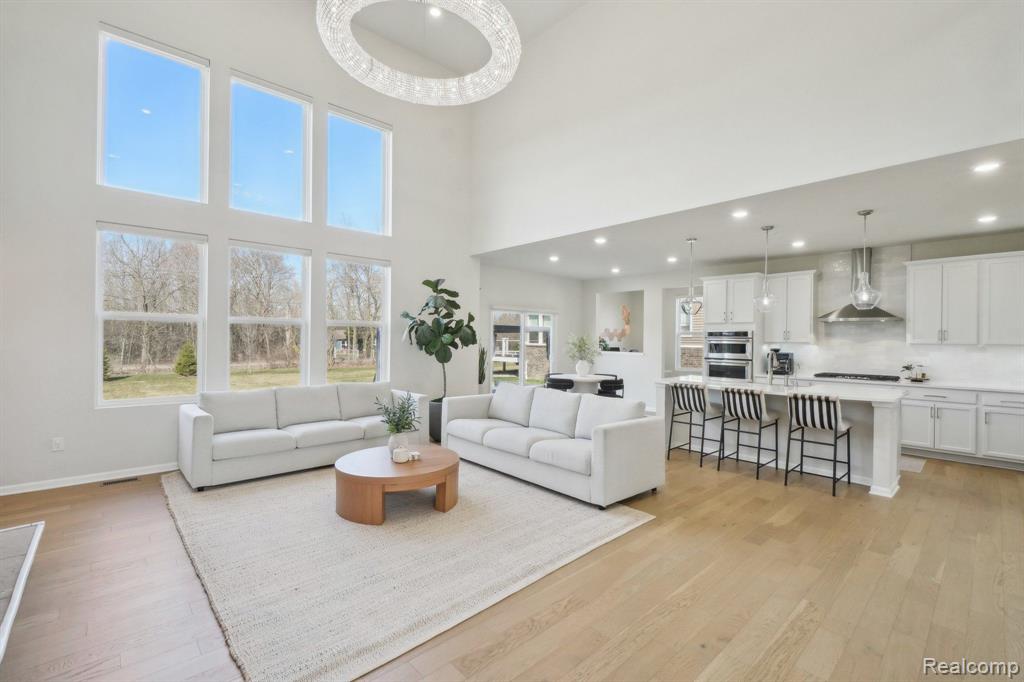 2466 MEADOW HILLS Drive, Ann Arbor, MI 48108 — Photo 9