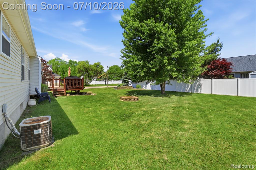 5275 E Maple Avenue, Grand Blanc, MI 48439 — Photo 44