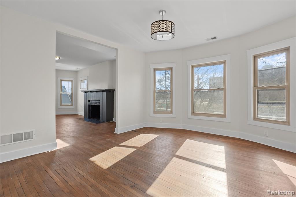 900 Hazelwood Street, Detroit, MI 48202 — Photo 22
