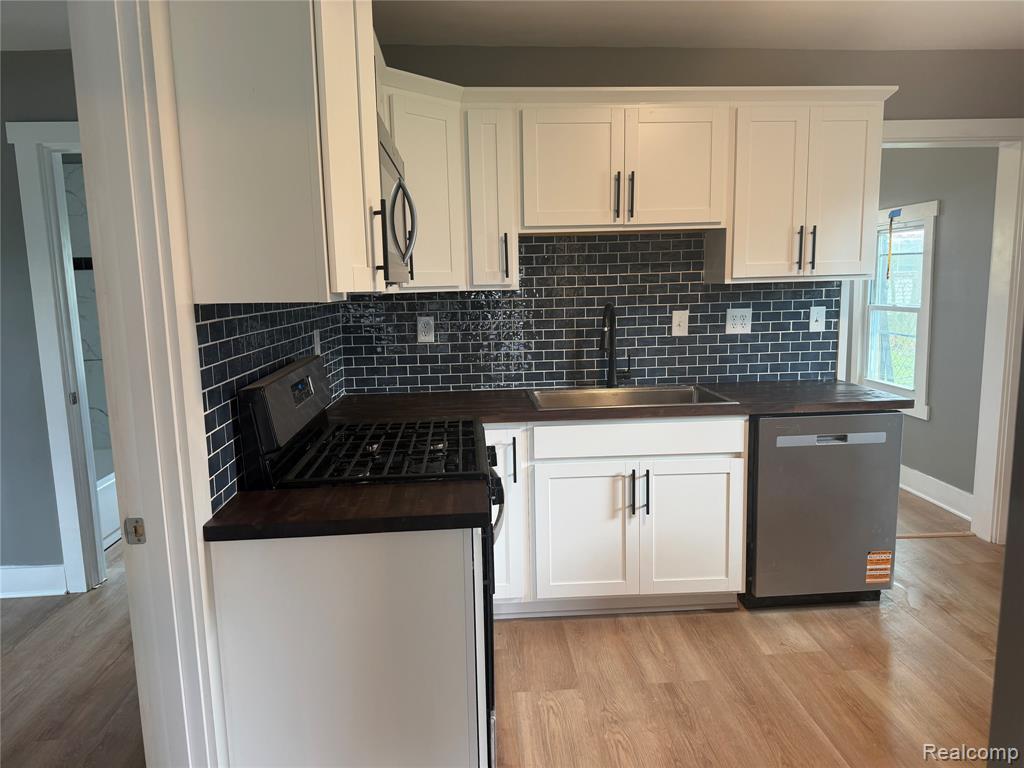 106 W Cornell Avenue, Pontiac, MI 48340 — Photo 8