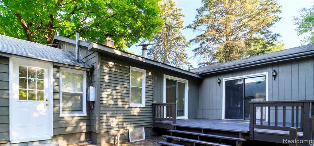 5502 Rowley Boulevard, Waterford, MI 48329 — Photo 7