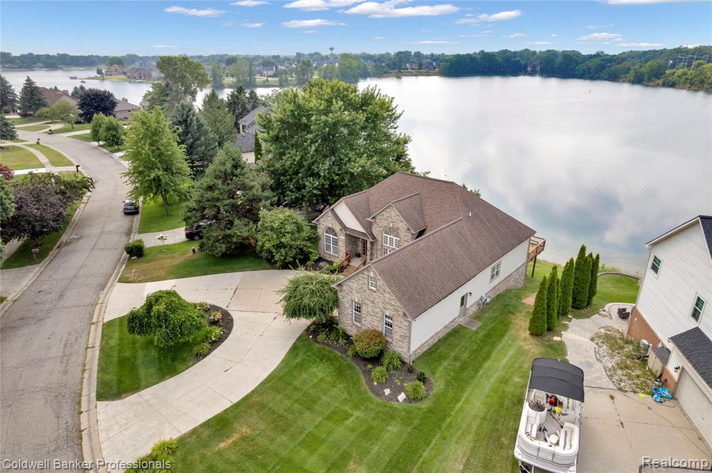 770 Lakes Edge Drive, Oxford, MI 48371 — Photo 45