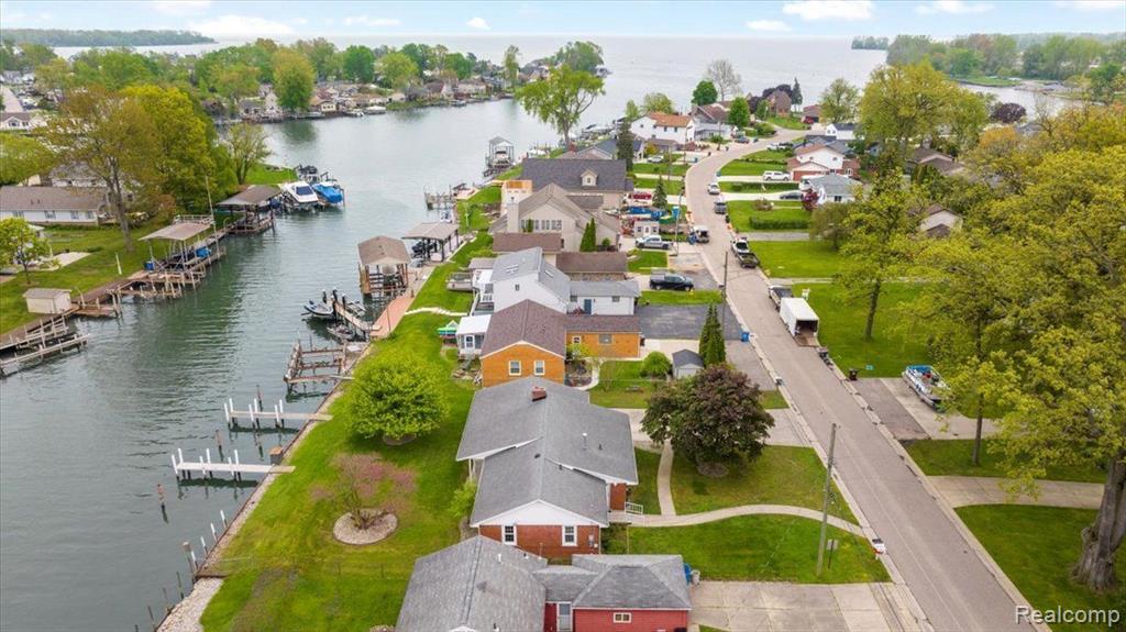 30617 YOUNG Drive, Gibraltar, MI — Photo 33