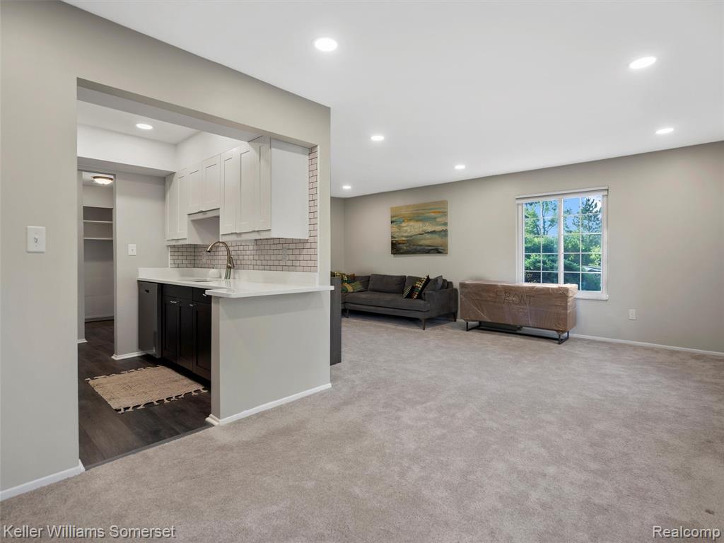 773 E Fox Hills Drive, Bloomfield Hills, MI 48304 — Photo 10