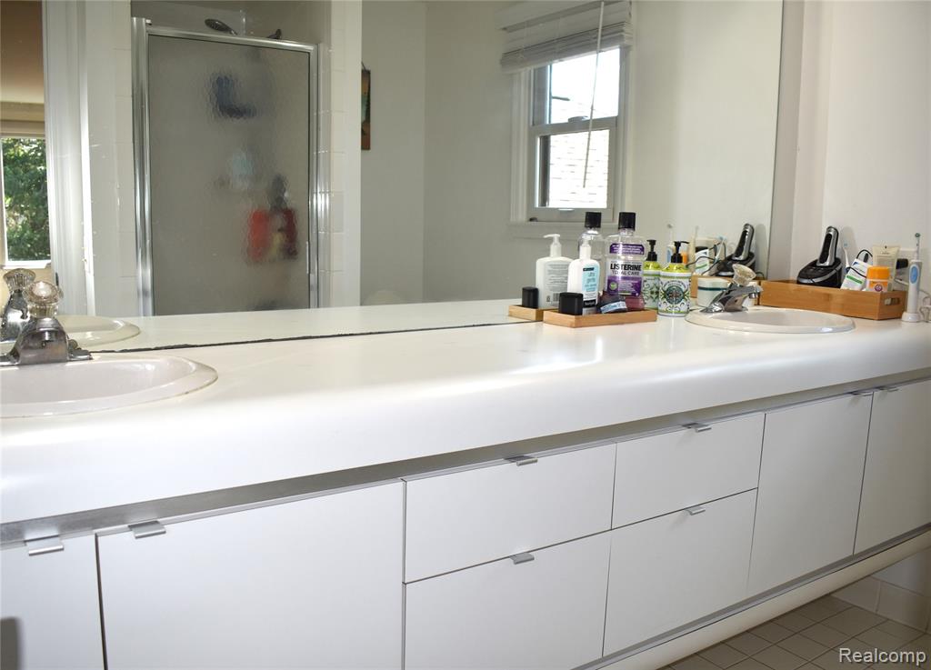 5441 Provincial Drive, Bloomfield Hills, MI 48302 — Photo 24