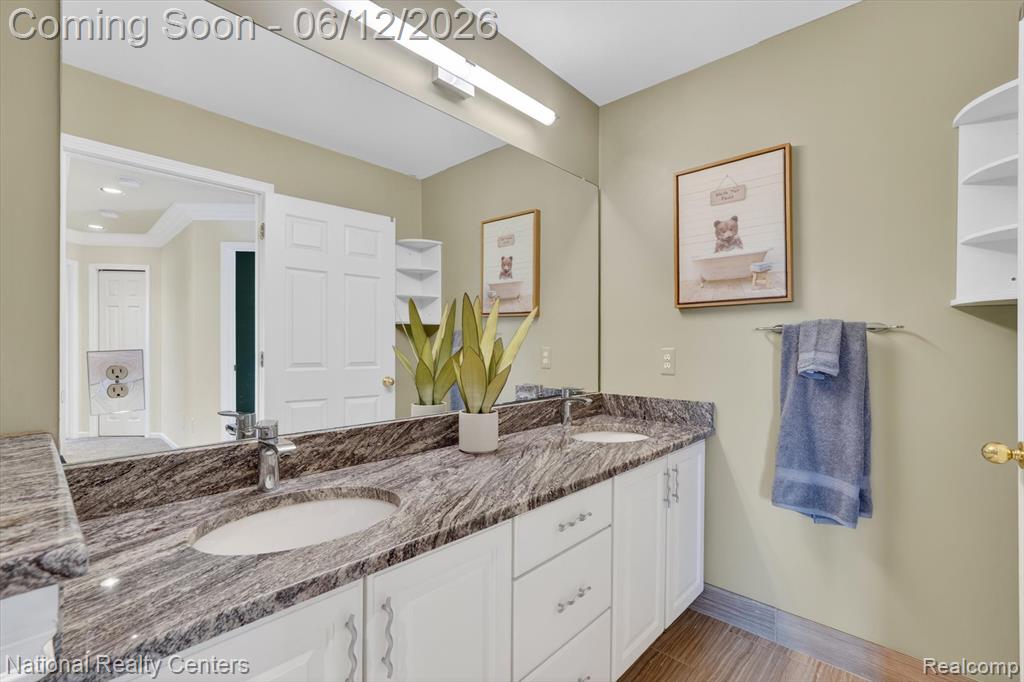1042 Saint Andrews, Highland, MI — Photo 27
