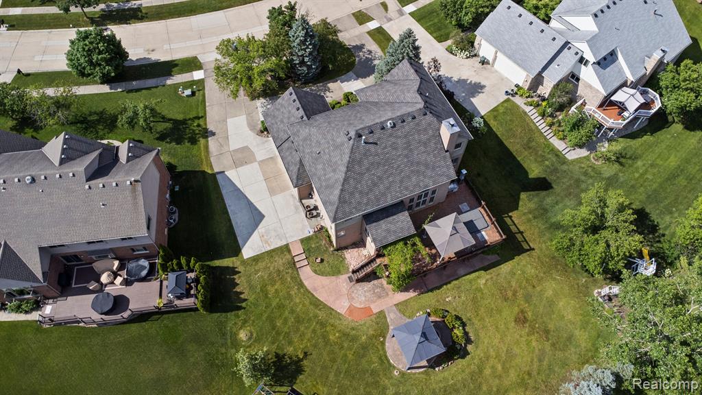 8950 WOODLORE SOUTH Drive, Plymouth, MI 48170 — Photo 65
