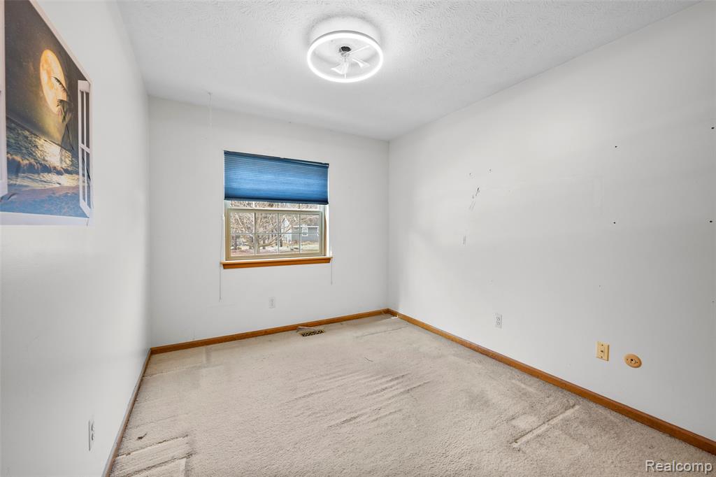 3778 Ponchartrain Drive, Pinckney, MI 48169 — Photo 21