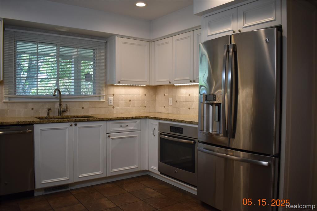 6560 Perham Drive, West Bloomfield, MI — Photo 28