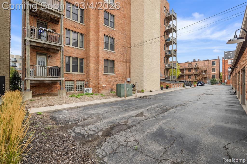 78 Watson Street, Detroit, MI 48201 — Photo 38