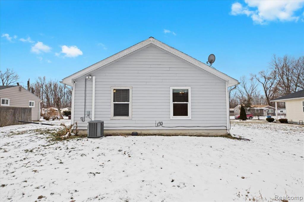 1556 HARVEST Lane, Ypsilanti, MI 48198 — Photo 4
