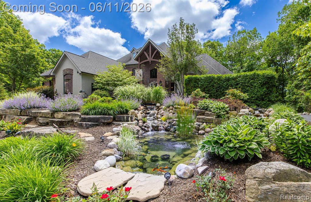 6265 Crest Forest Court E, Clarkston, MI 48348 — Photo 2