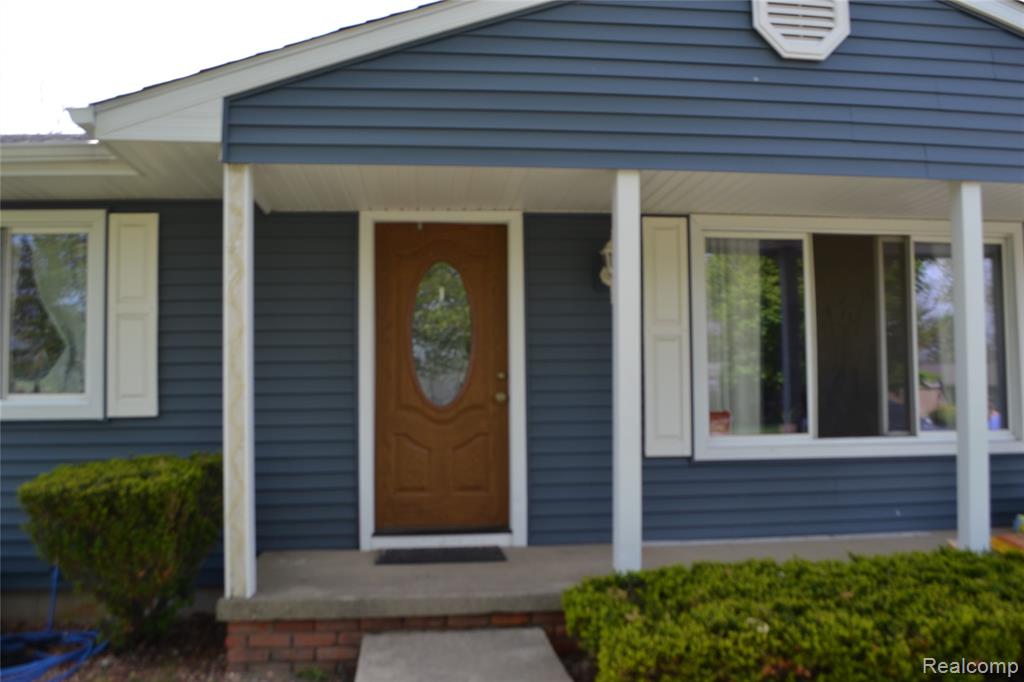 5448 FAIRVIEW Drive, Grand Blanc, MI 48439 — Photo 3