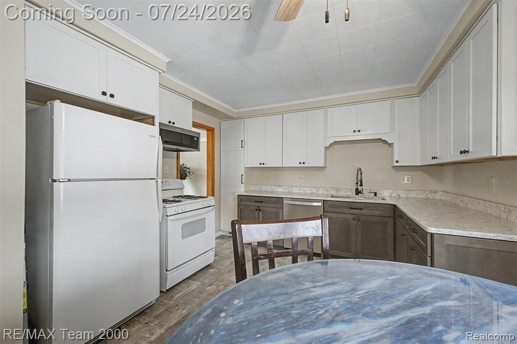 447 Gilman Street, Garden City, MI — Photo 18