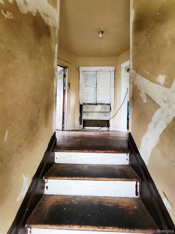 633 OWEN Street, Detroit, MI 48202 — Photo 7