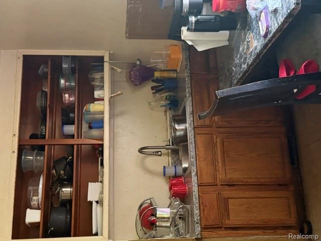 8426 Auburn Street, Detroit, MI 48228 — Photo 9