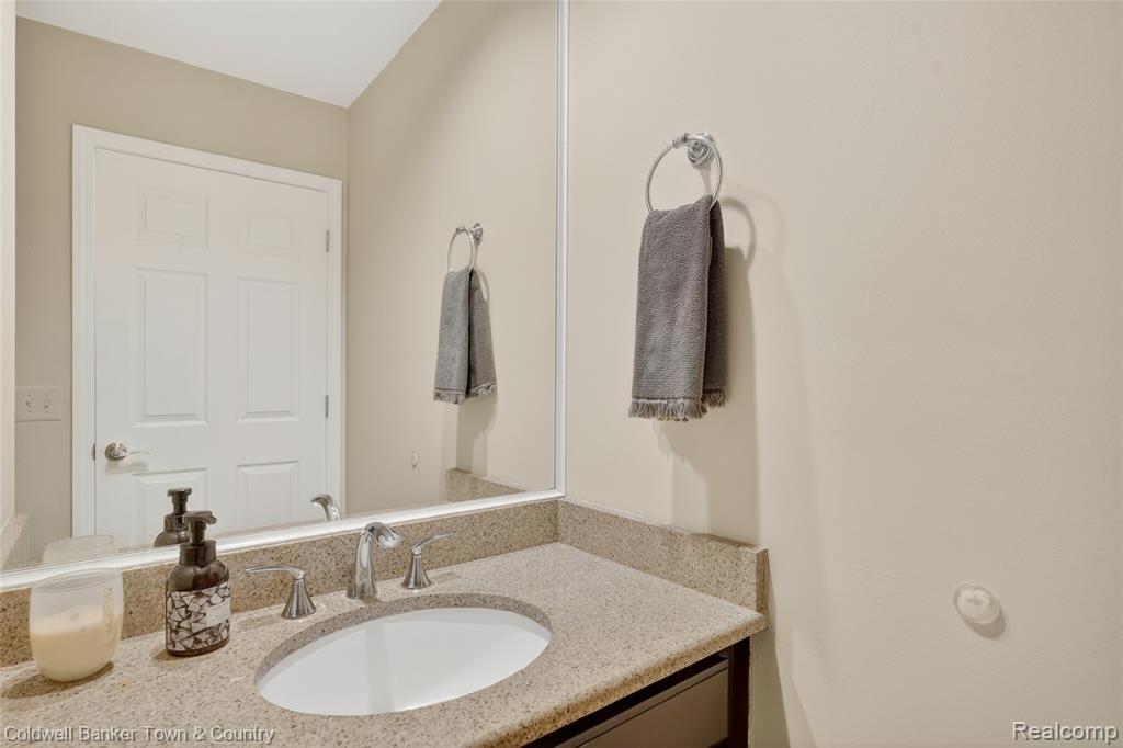 480 NAIRN Circle, Highland, MI — Photo 41