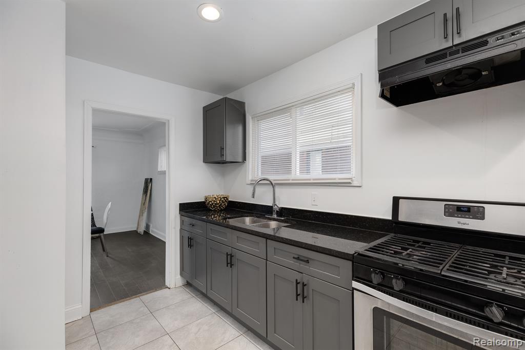 5957 THREE MILE Drive, Detroit, MI 48224 — Photo 10
