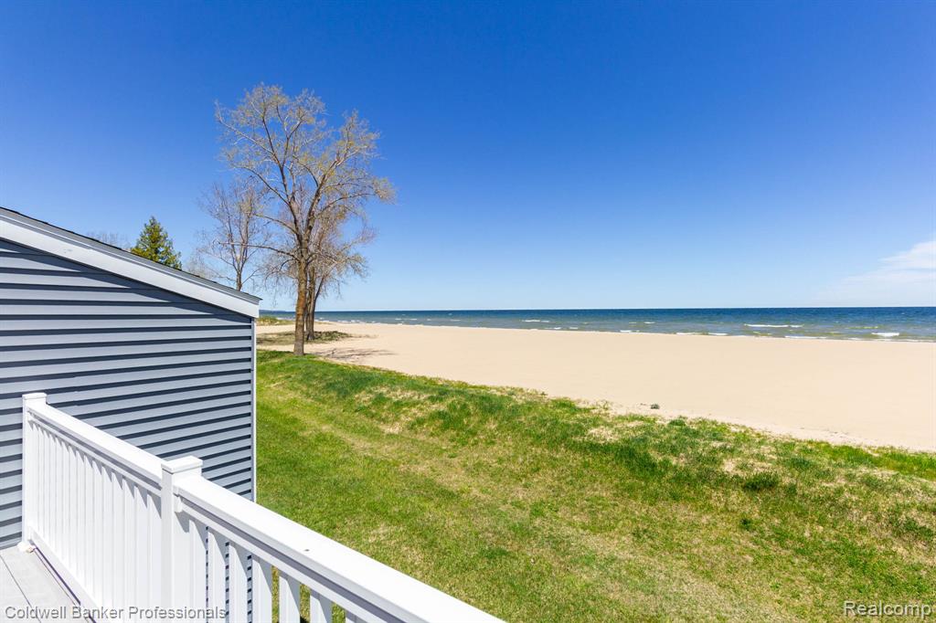 271 Chrysler Road, Unit 19, Oscoda, MI 48750 — Photo 27