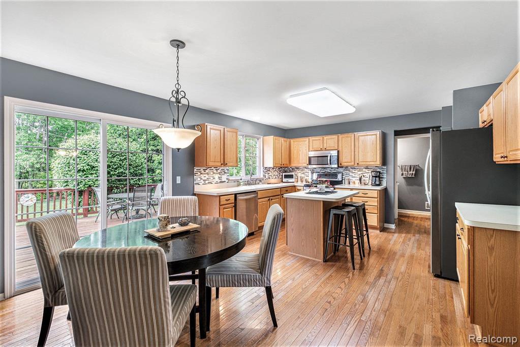 9164 Parkside Drive, Grand Blanc, MI 48439 — Photo 8