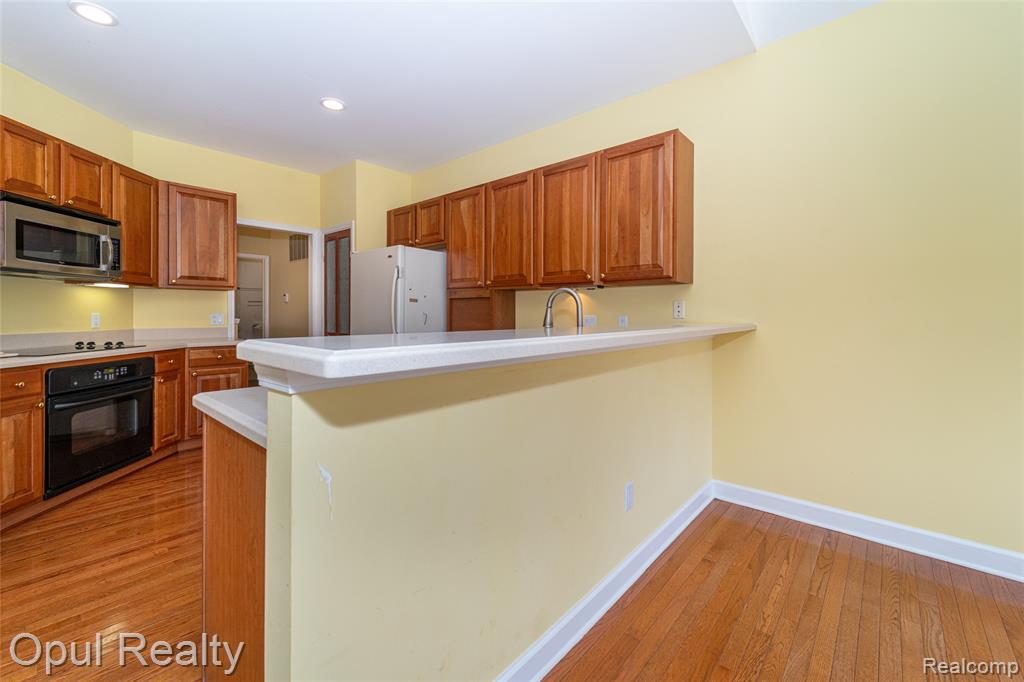 17036 Sycamore Court, Northville, MI 48168 — Photo 26