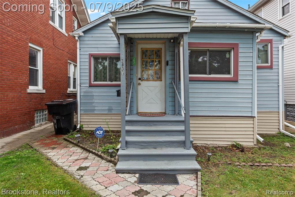 3831 Casmere Street, Hamtramck, MI 48212 — Photo 2