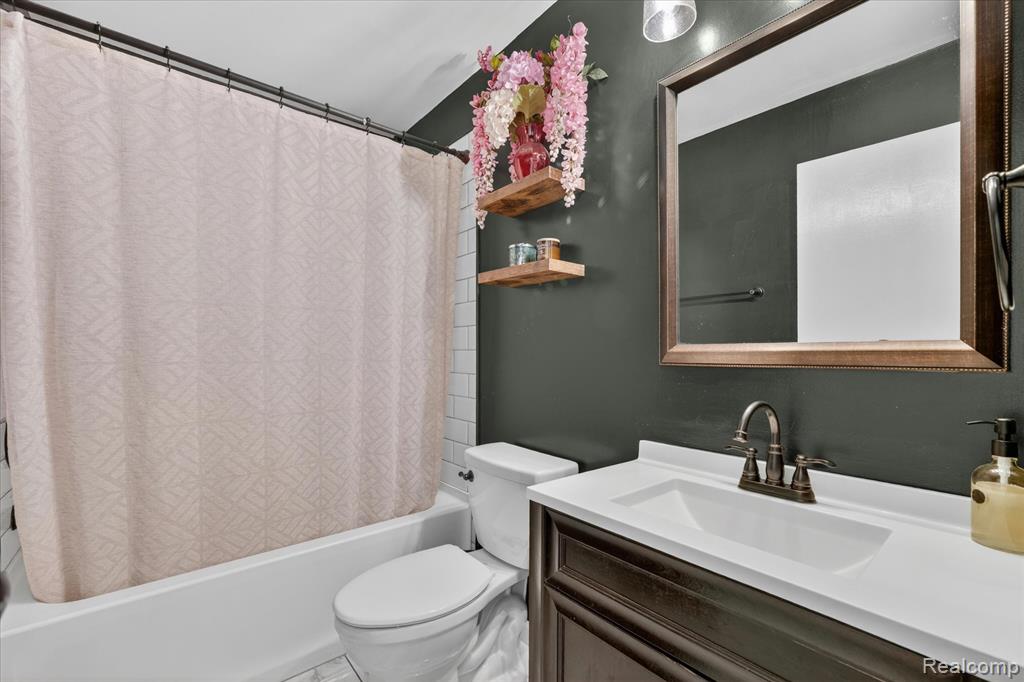 3837 Jones Road, North Branch, MI 48461 — Photo 23