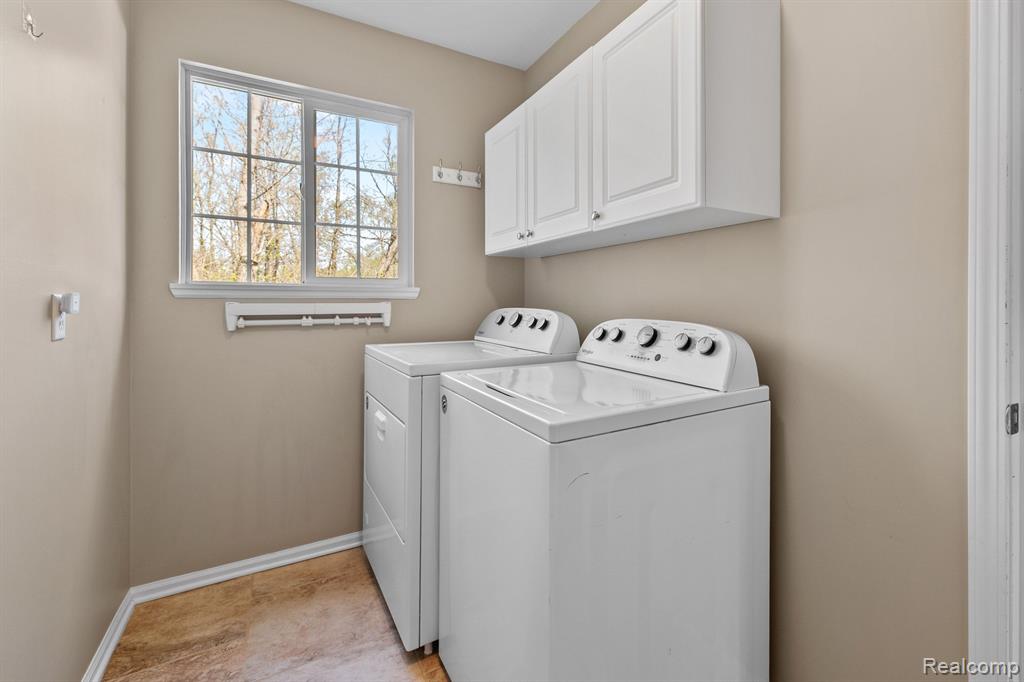 6101 Maple Trail, Grand Blanc, MI 48439 — Photo 14