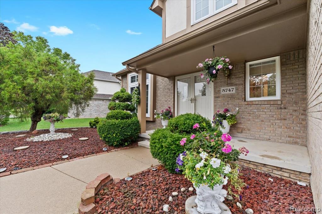 5747 Glen Creek Court, Ann Arbor, MI 48108 — Photo 4