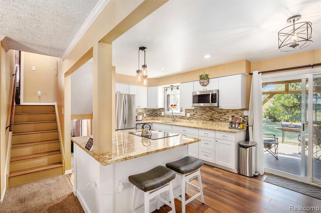 5807 Shetland Way, Waterford, MI 48327 — Photo 10