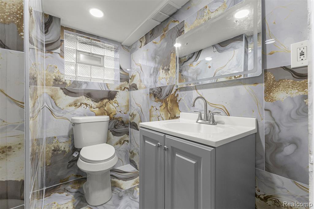 7830 Miller Road, Dearborn, MI 48126 — Photo 33