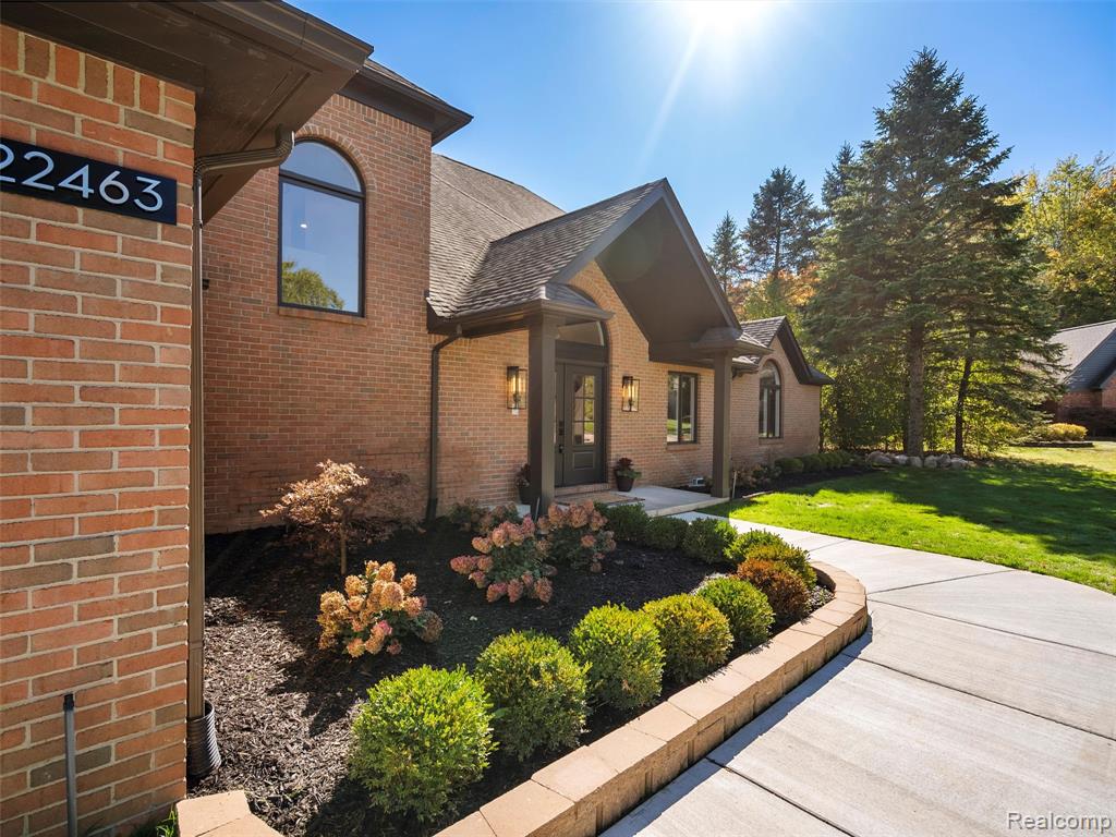 22463 Norfolk Court, Novi, MI — Photo 2