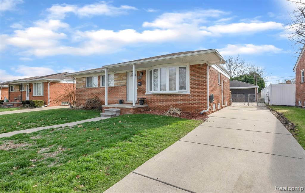 6120 Kinloch Street, Dearborn Heights, MI 48127 — Photo 3