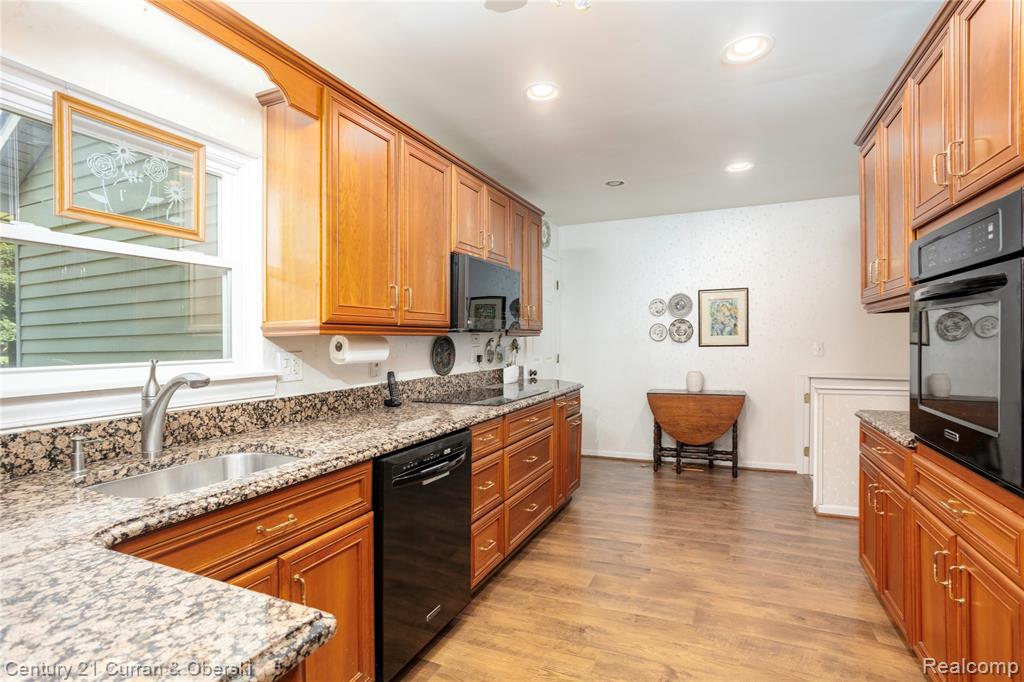 44855 Yorkshire Drive, Novi, MI — Photo 10
