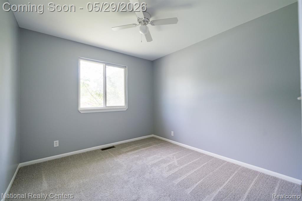 2243 Phillips Road, Auburn Hills, MI 48326 — Photo 20