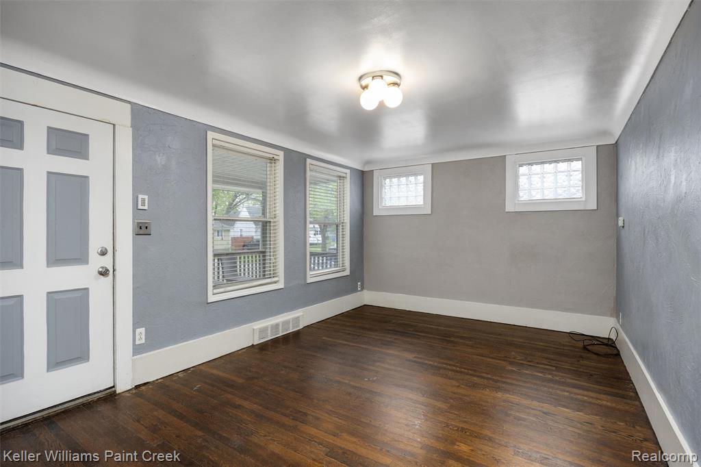 7275 Orchard Avenue, Warren, MI 48091 — Photo 2