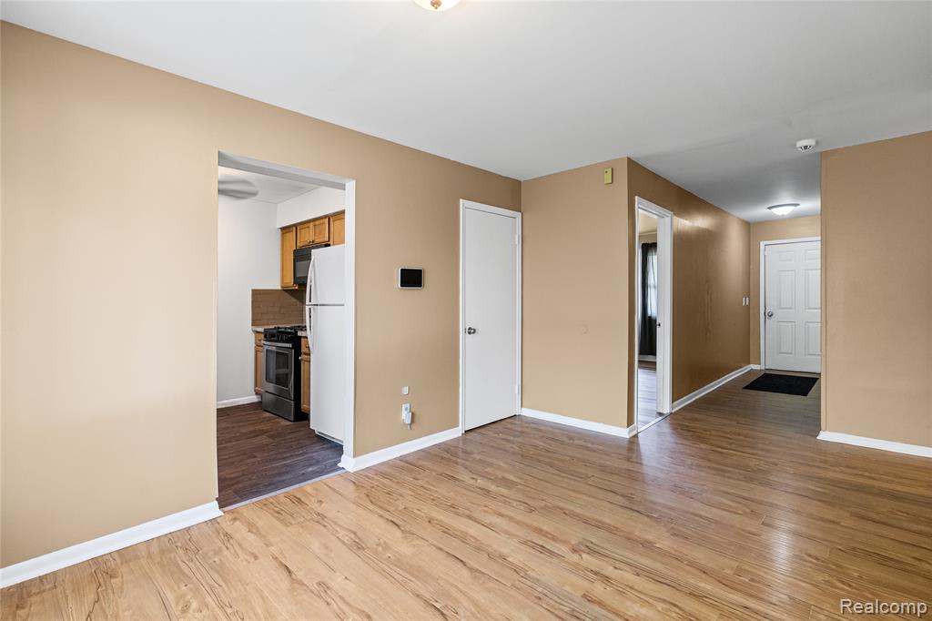 4064 Sheraton Drive, Flint, MI 48532 — Photo 7