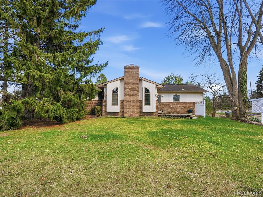 49455 Schoenherr Road, Utica, MI 48315 — Photo 27