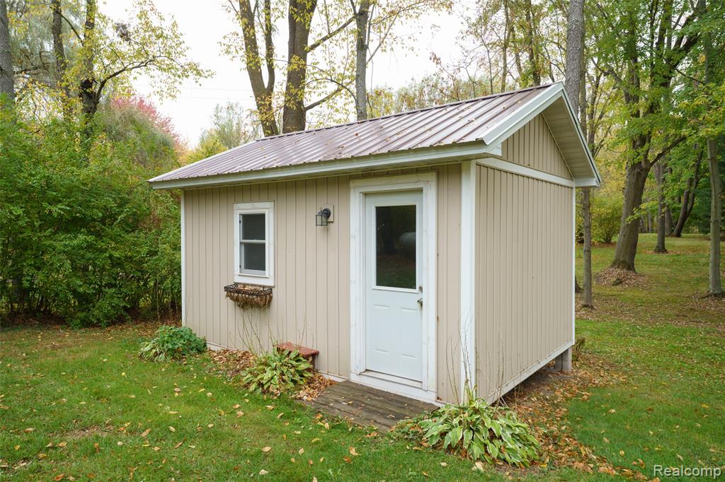 3410 Hogback Road, Fowlerville, MI 48836 — Photo 27